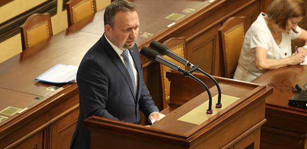 Ministr Jurečka: Dlouhé obstrukční projevy. 70 % času si vzala opozice