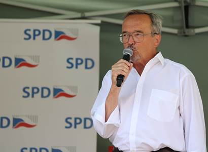 Kobza (SPD): Své děti jim nedám!