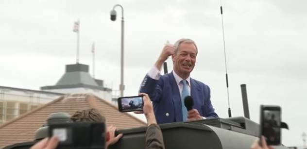 Z korby náklaďáku zakončil Farage volební kampaň. Silným návrhem  