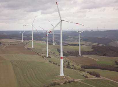 V Německu rozebírají větrníky, aby pod nimi mohli obnovit těžbu uhlí
