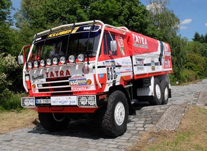 S požáry v Řecku pomáhá také Tatra