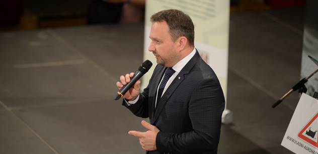 Ministr Jurečka: Nezprostředkovaní pěstouni byli vyřazeni ze systému důchodového pojištění