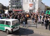 Demonstrace německého hnutí Antifa na náměstí Anto...
