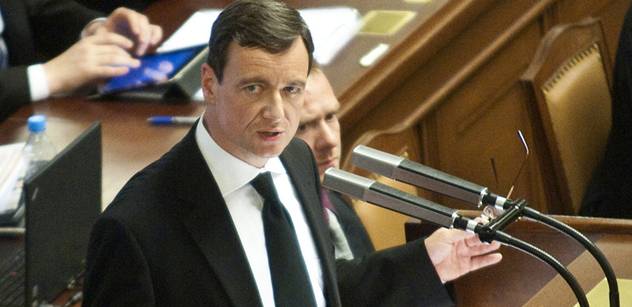 Bohuslav Sobotka: Odmítáme spojování stranických financí s kauzou Rath
