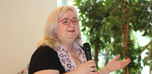 Senátorka Zwyrtek Hamplová: Vzbudit dojem, že opoziční názor není názor