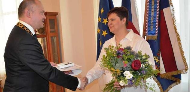 Michal Hašek předal zlatou medaili hejtmana za záchranu lidského života