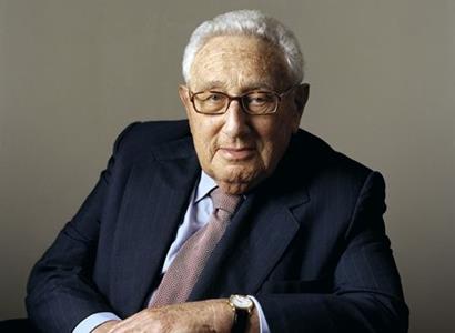 Henry Kissinger kritizuje současnou politiku USA: Spojit proti sobě dva protivníky opravdu není moudré
