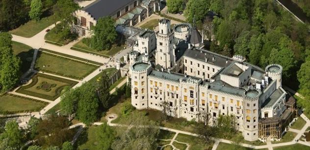 Hluboká nad Vltavou: Turistická sezona je v plném proudu
