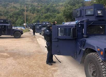Volby pod hlavněmi pušek. Kosovští Albánci zažili debakl, odmítají přistoupit na kompromis