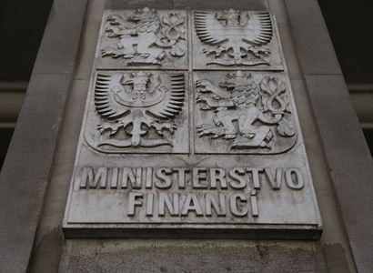 Ministerstvo financí: Vláda schválila novelu rozpočtu 2022 se schodkem 330 mld. Kč