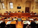 Senát bude schvalovat dorovnávání takzvaných slovenských důchodů