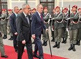Nečekané: Zeman se v Rakousku omluvil