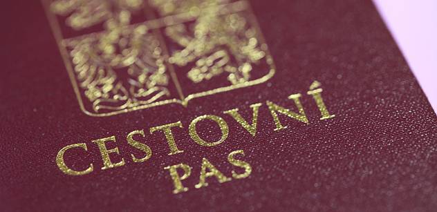 Češi asi budou moci cestovat s občanským průkazem i mimo EU