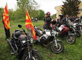„Skvadra na motorkách, propaganda!“, „Já se s nimi sejdu.“ Foldyna a Štětina se tvrdě střetli v rádiu kvůli ruským motorkářům Noční vlci