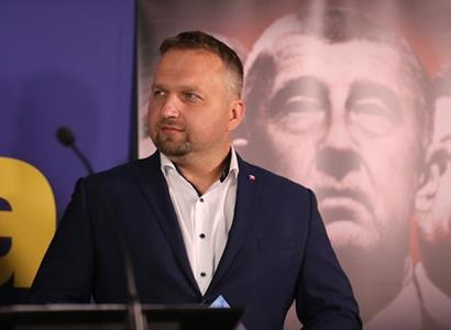 Ministr Jurečka: Výplata dávek půjde vyřídit on-line
