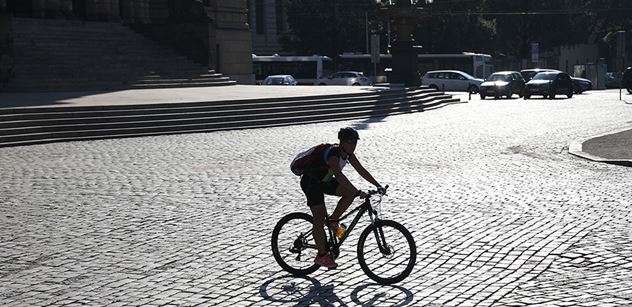„Dejte nám peníze, ať se lidé přestanou bát jezdit na kole v Praze.“ Ano, to skutečně padlo 