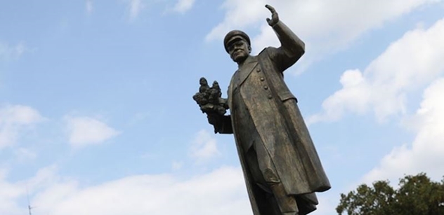OSEMS: Nejvhodnějším místem pro pomník maršála Koněva by byl Olšanský hřbitov