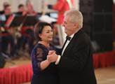 Charitativní ples Miloše a Ivany Zemanových na Pra...