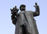 Londýnský starosta se prý učil u Ondřeje Koláře. Pro Churchilla a další sochy to nevypadá dobře