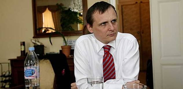 Bárta (VV): Jak dlouho zůstane Pavel Dobeš ministrem?