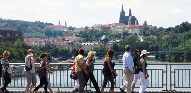 Do České republiky jezdí mnohem více cizinců, než se běžně uvádí