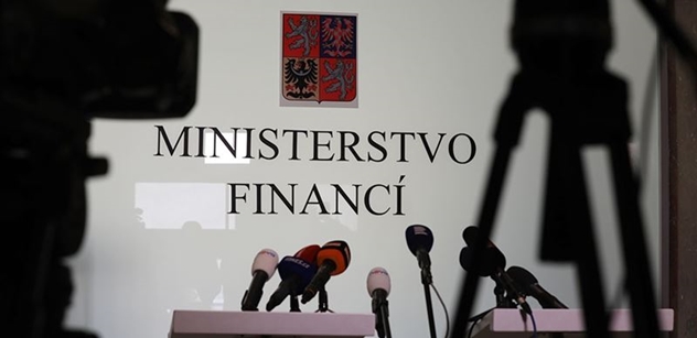 Ministerstvo financí k prominutí DPH na ochranné pomůcky