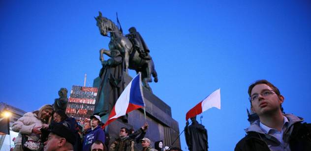 Oleg Gubin: Na Václavském náměstí zavlála vítězná vlajka islandské revoluce