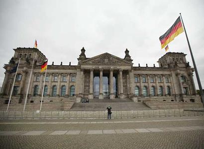 V německém parlamentu: Není čas přemýšlet, jak válku ukončit? A přišlo to z koalice