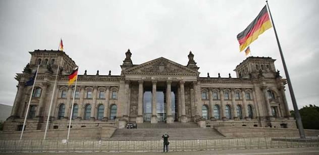 Německá vláda se hádá kvůli vyhození Ruska ze SWIFT. Ministr financí hodil kolegyni do odporu vidle