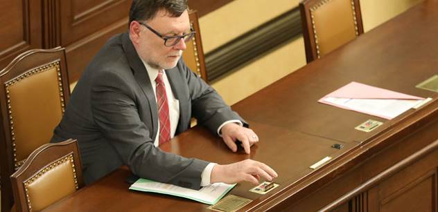 Ministr Stanjura: Ministerstvo financí počítá v prvním návrhu rozpočtu 2023 se schodkem 270 mld. Kč