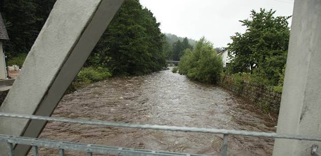 Plzeňský kraj vyhlásil stav ohrožení, záplavy by neměly nastat