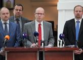 Noviny: Politici ČSSD už plánují, jak budou rozhazovat