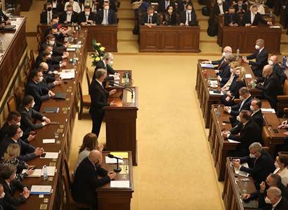První grilování: Premiér Fiala s ministry bude poprvé čelit interpelacím ANO a SPD