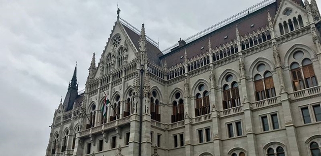 Maďaři vrací Jourové její slova. Tamní ministryně jen zírala, když se začetla do oficiální zprávy z Bruselu