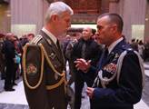 Sešli se generál Pavel a Pavel Šafr. Povídali si, jak Rusko manipuluje s pravdou. Odpovědí má být rozkrývání financování webů