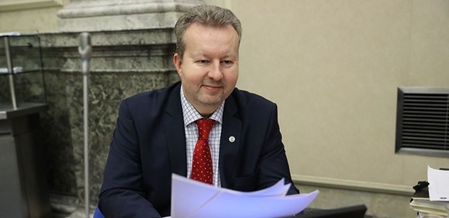 Ministr Brabec: Poskytneme další peníze na „kotlíkovné“ i na ovzduší