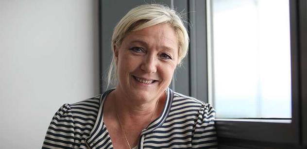 „Stará“ a „mladá“ Le Penová to prý mají šikovně rozděleno: Jedna se líbí dělníkům, druhá věřícím
