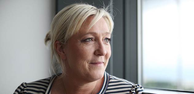 Marine Le Penová může vyhrát! Převratné zprávy z Francie