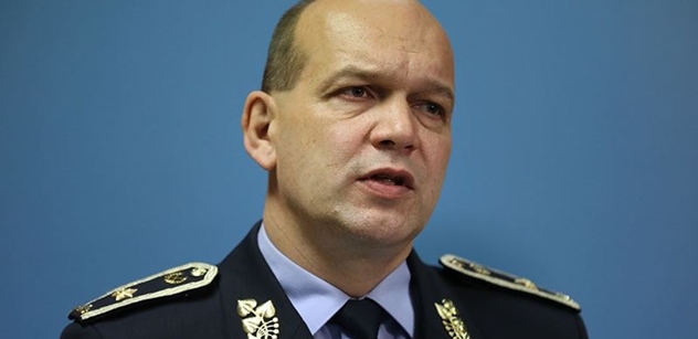 Omlouvám se veřejnosti, štve mě to, důvěra se snadno ztrácí... Policejní prezident čelil Witowské