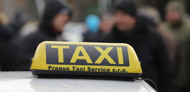 Vláda se pokusí urychleně změnit zákon, pochvalují si protestující taxikáři 