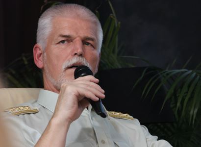 Kauza prezident v nemocnici: Generál Pavel hovoří o ostudě Hradu