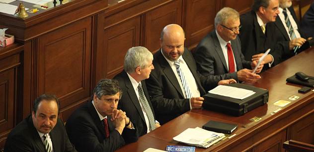 Zemanovci rozhodnou, jestli chtějí na kandidátky nynější ministry