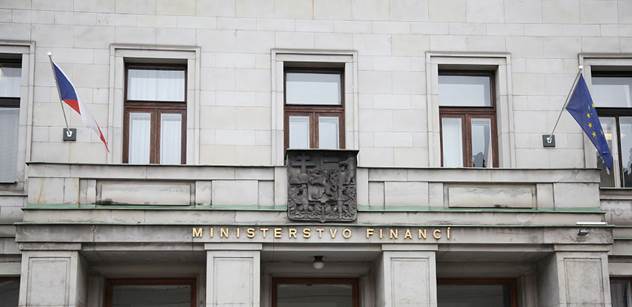Ministerstvo financí odmítá navýšení plateb za státní pojištence