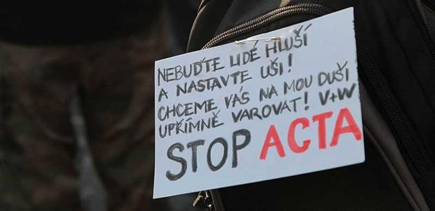 Urban: ACTA je špiclovací smlouva, stejně skončí v popelnici