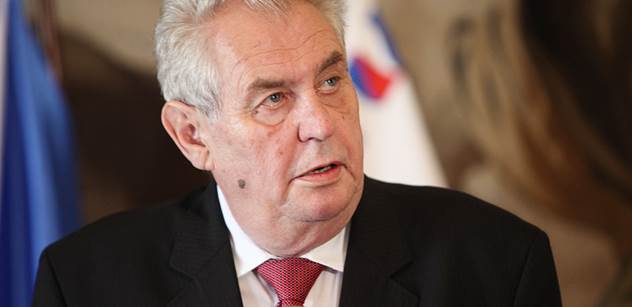 Miloš Zeman končí dovolenou. Došlo i na jednu smutnou vzpomínku a tradiční akci