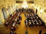 Poslanci vymění rady VZP a budou volit místopředsedu sněmovny 