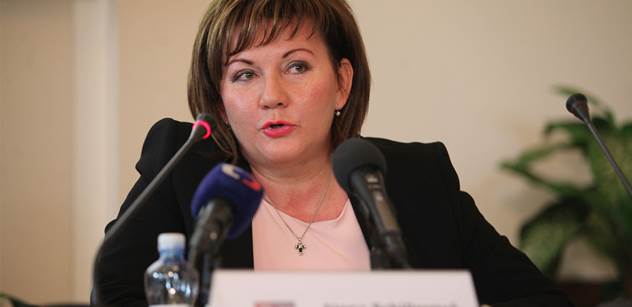 Ministryně Schillerová: Ministerstvo financí připravilo návrh, který je oddiskutován s ČNB do podrobností