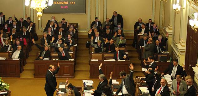 Místopředseda od Bobošíkové spráskal sněmovní strany: Zavinili jste si to sami