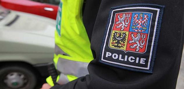 Volební plakáty senátora Sulovského kradl člen ČSSD, tvrdí policie