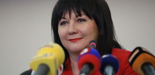Ministryně Schillerová: Boj s daňovými úniky a podvody funguje, nyní je prioritou pomoc podnikatelům